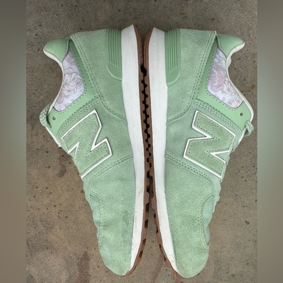 New Balance 574 Women's Running Lace-up Sneakers Size 5 READ - Picture 6 of 11